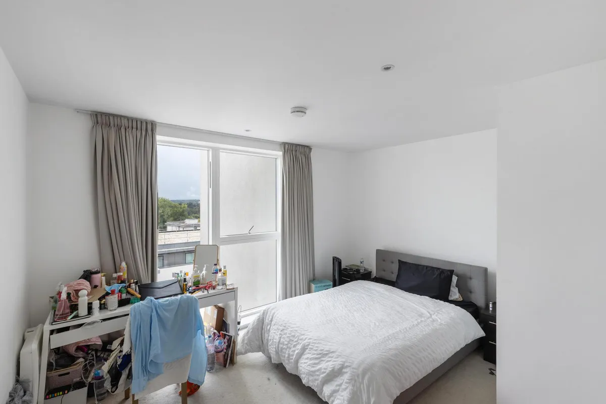 Pump House Crescent, Brentford, TW8, photo 11