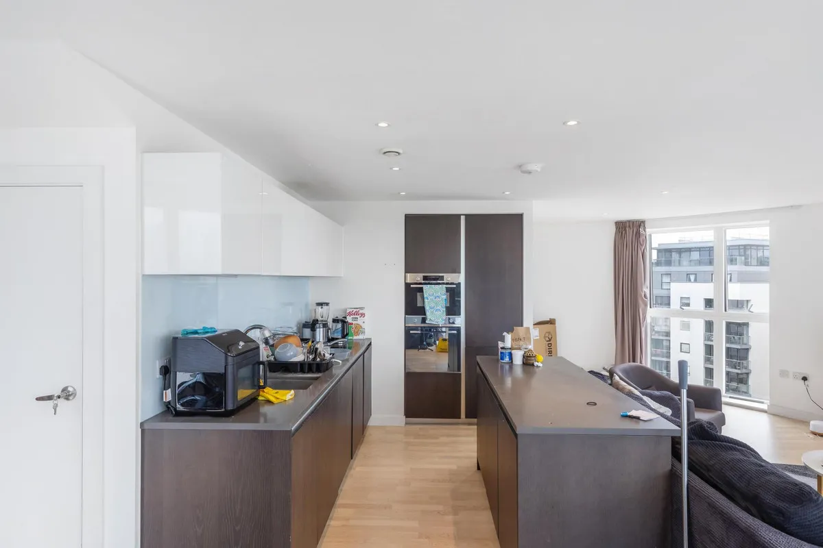 Pump House Crescent, Brentford, TW8, photo 10