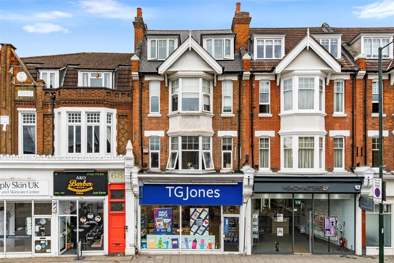1 bed flat for sale, Broad Street, Teddington, TW11