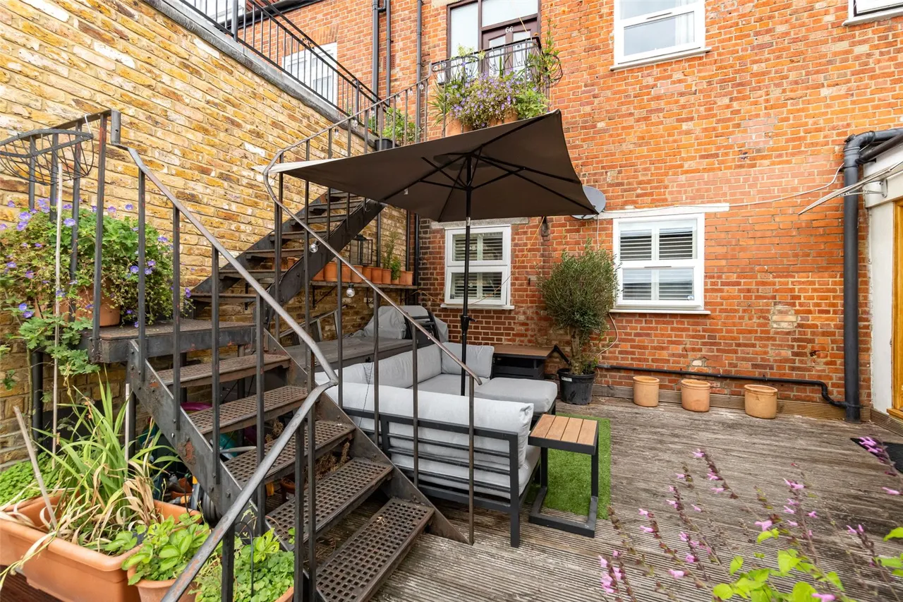Broad Street, Teddington, TW11, photo 9