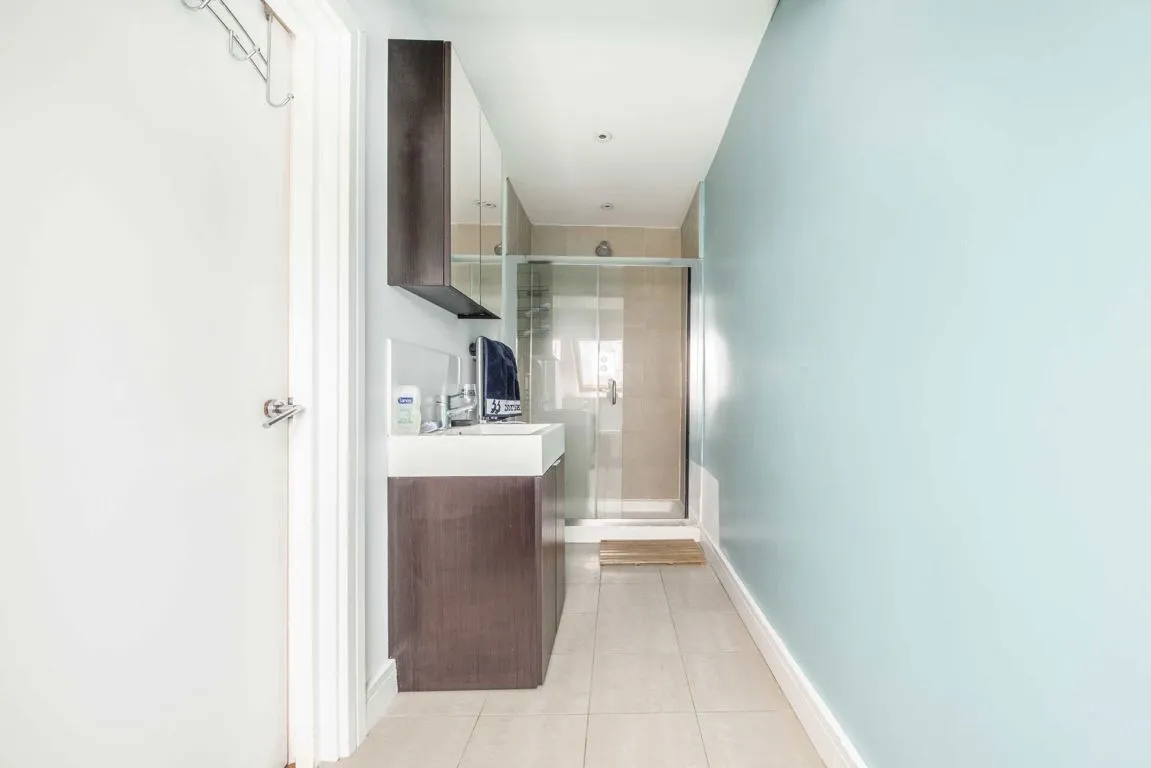 Franche Court Road, SW17, photo 7
