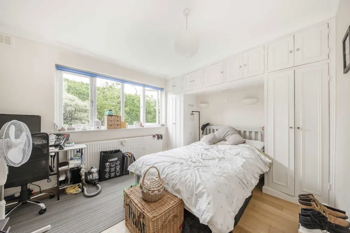 Franche Court Road, SW17, photo 6