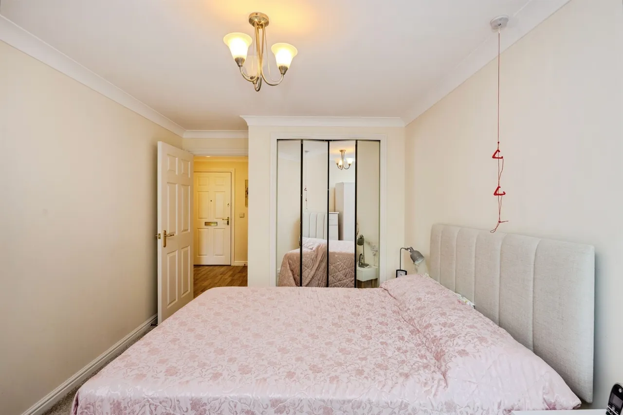 Alexandra Road, Swansea, SA4, photo 16