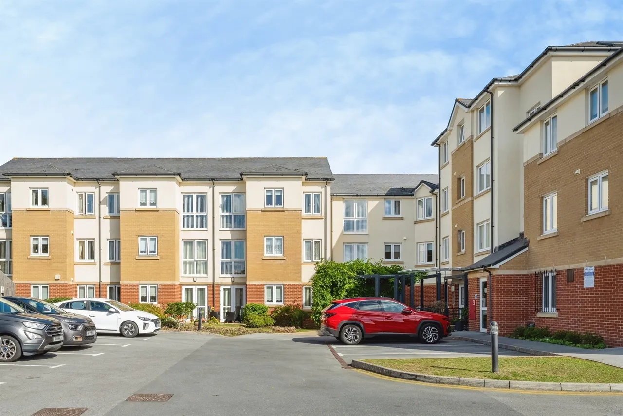 Alexandra Road, Swansea, SA4, photo 2