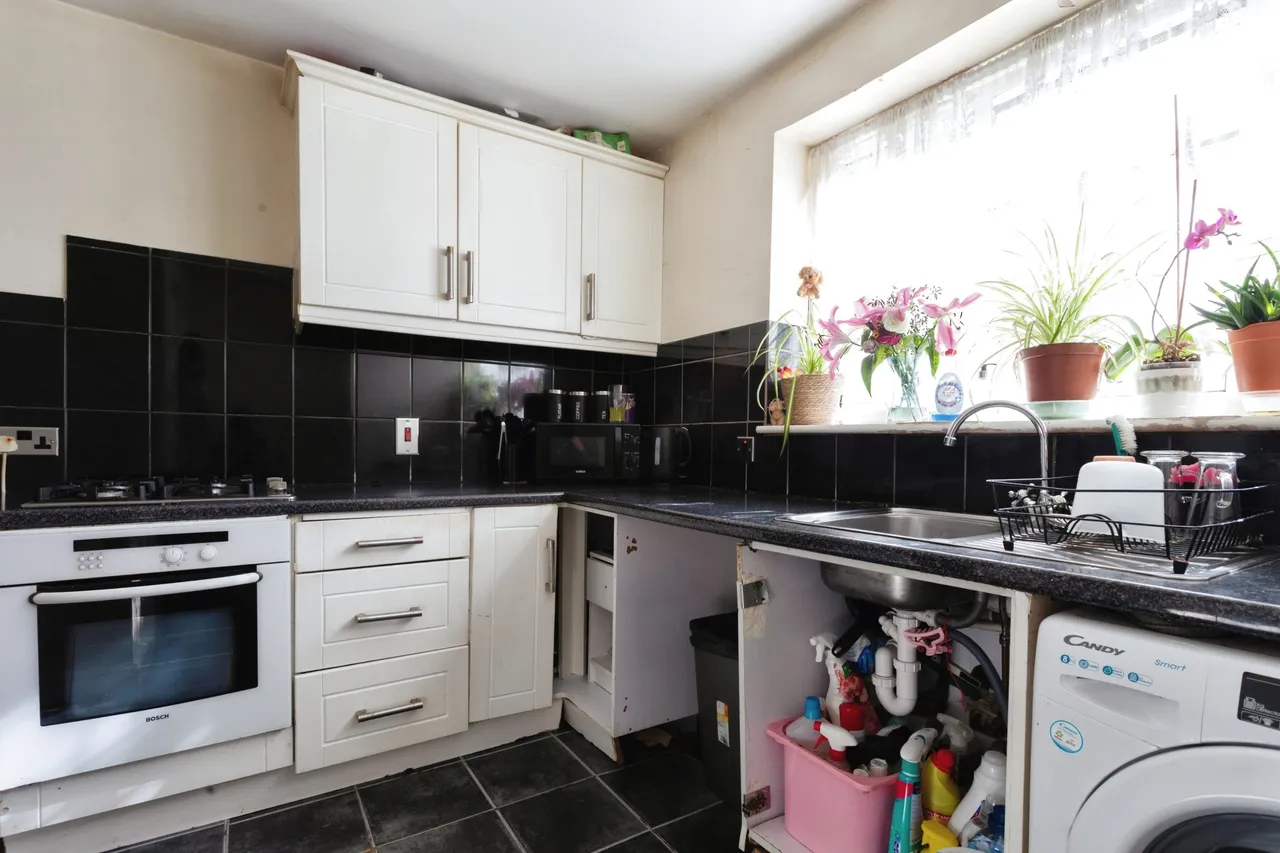 Stirling Close, Rainham, RM13, photo 10