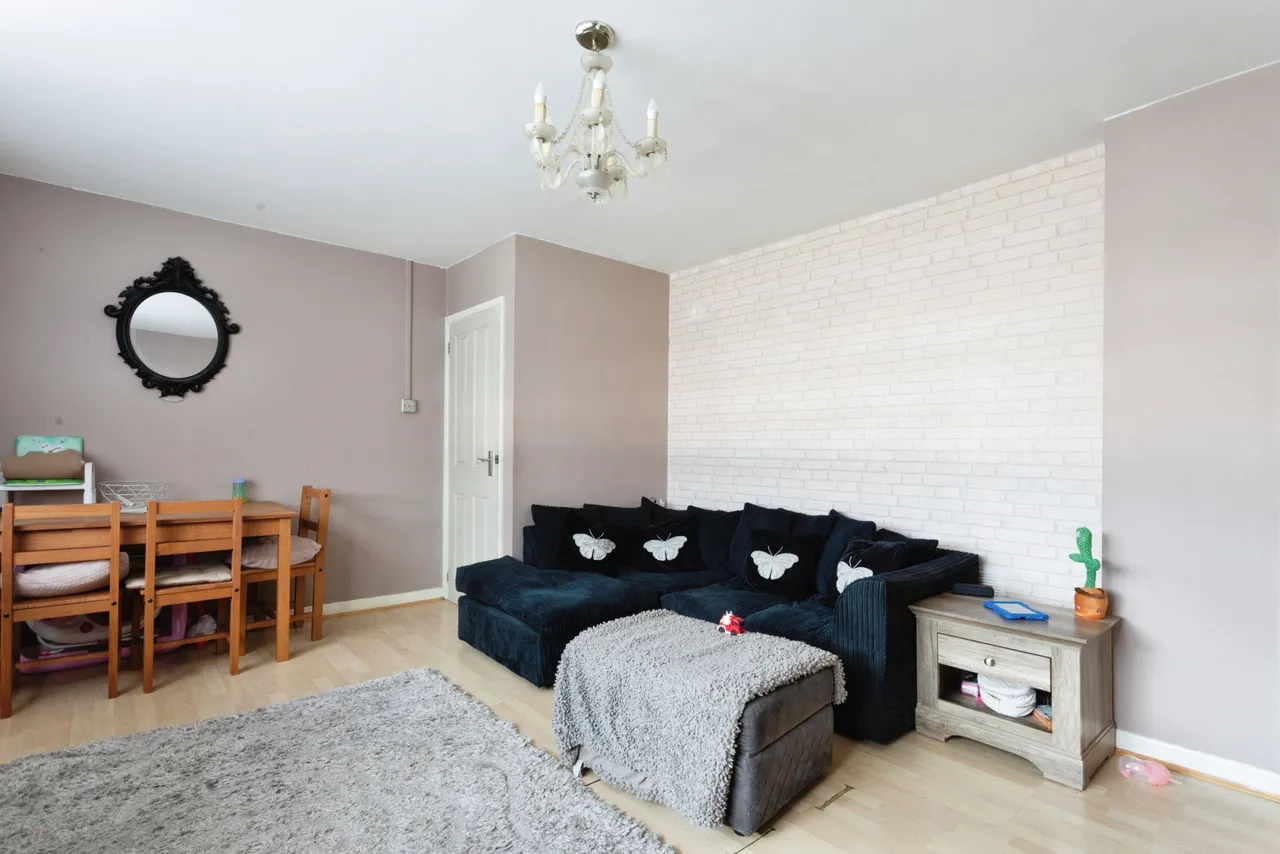 Stirling Close, Rainham, RM13, photo 5