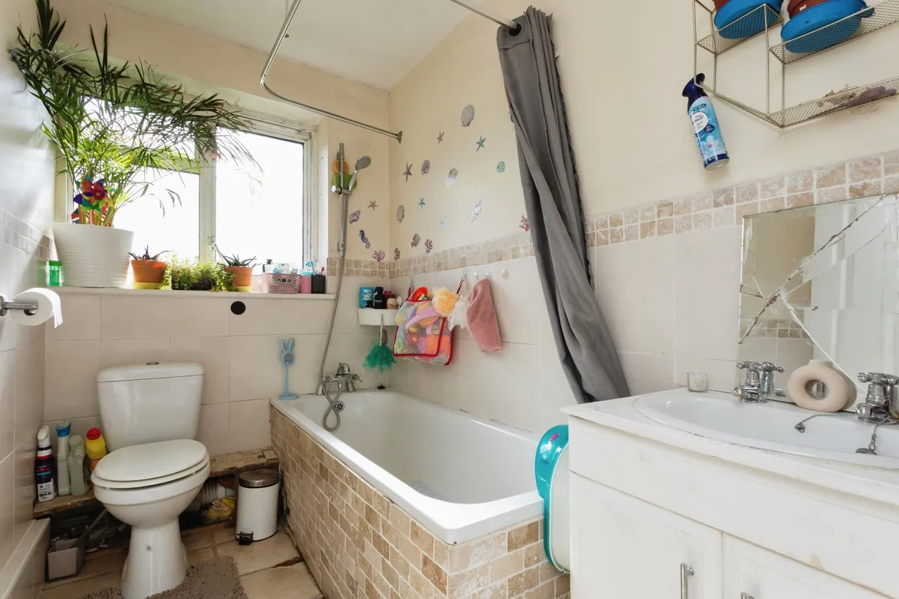 Stirling Close, Rainham, RM13, photo 14