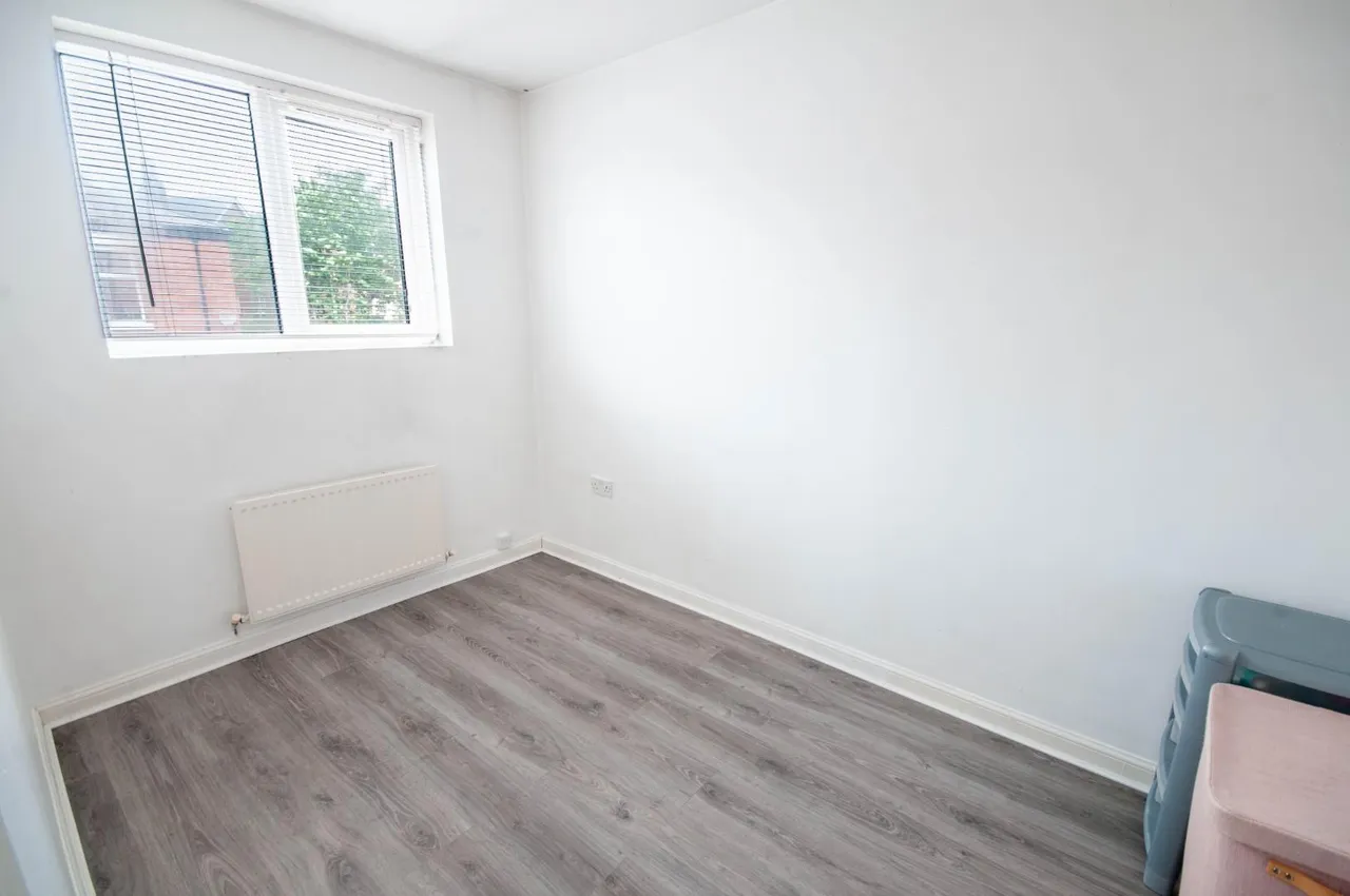 Market Street, Radcliffe, Manchester, M26 1HB, photo 5