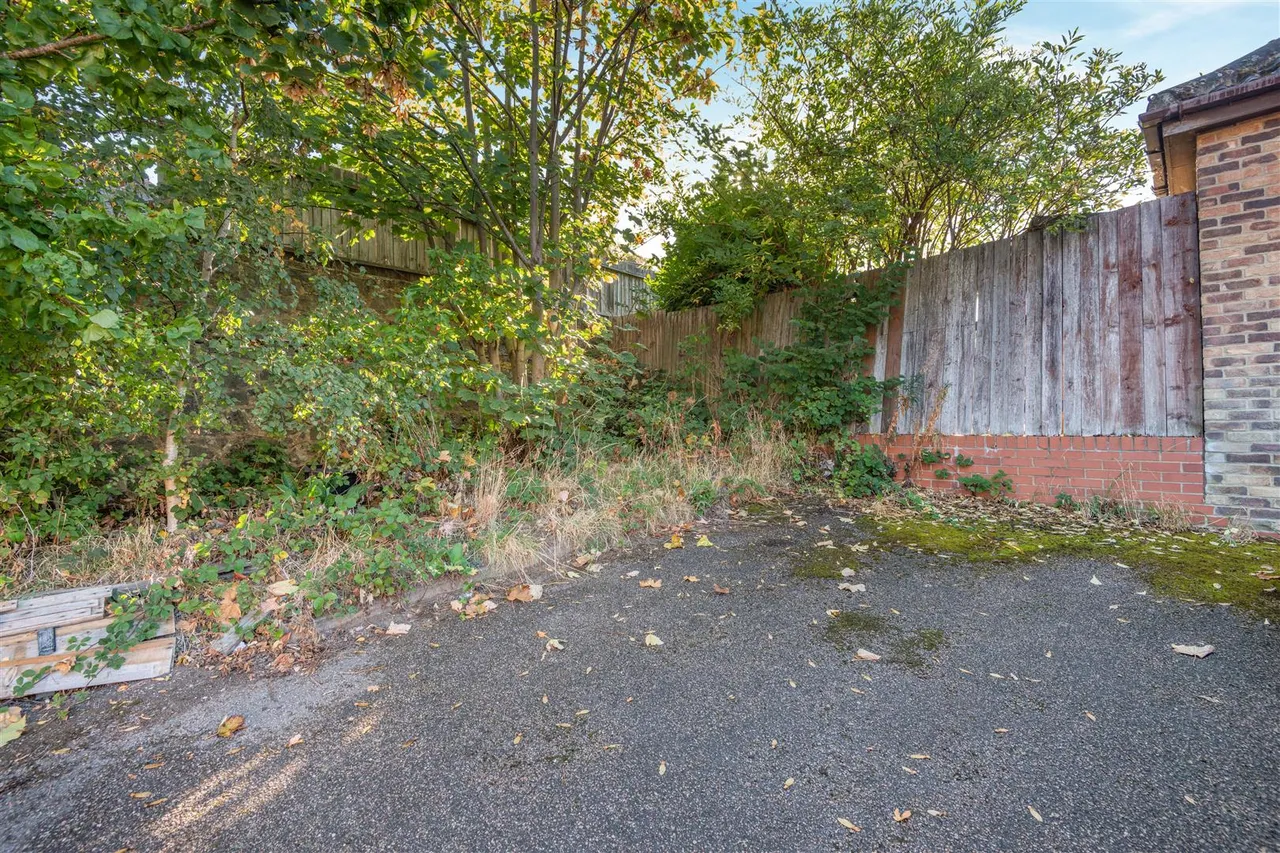 Middle Mill Road, East Malling, photo 8