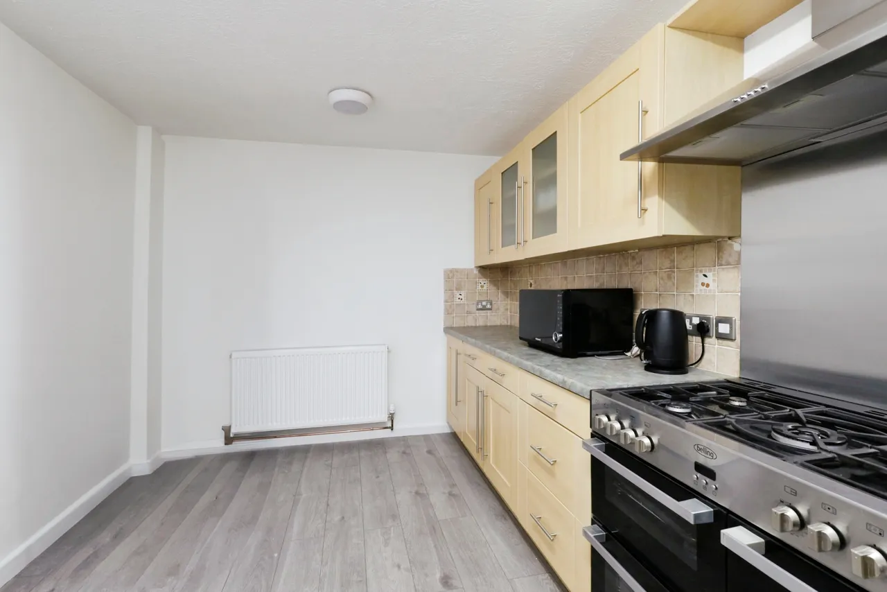 Rotherfield Avenue, Eastbourne, BN23, photo 3
