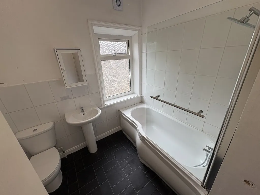 Industrial Avenue Birstall, Batley WF17 9JP, photo 6