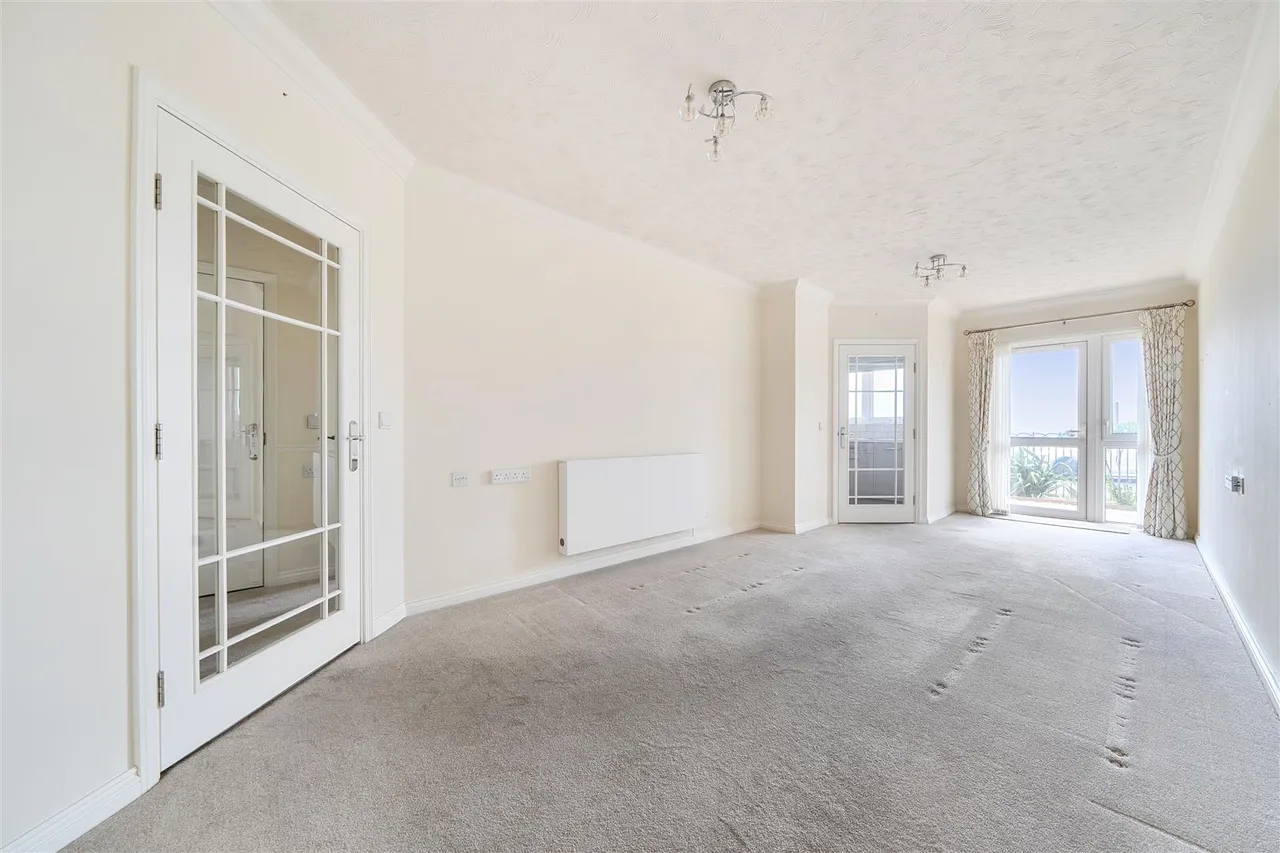 Rowe Avenue, Peacehaven, BN10, photo 3