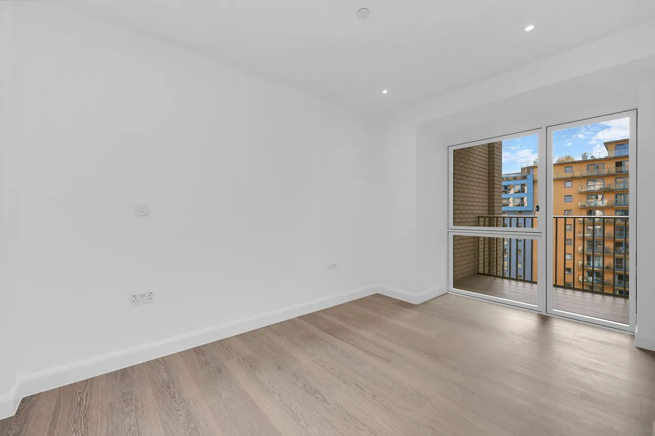 Seagull Lane, E16, photo 6