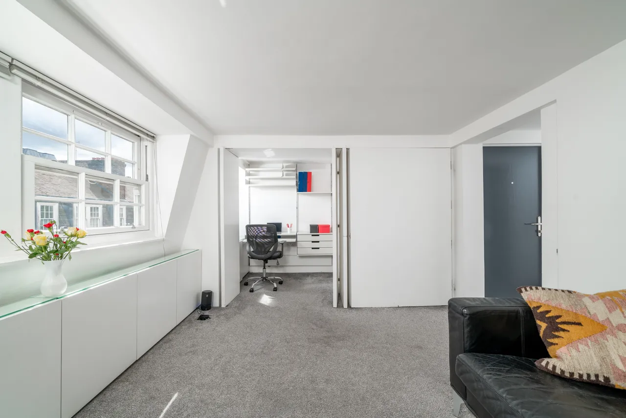 1 bed flat to rent — Betterton Street, LONDON
