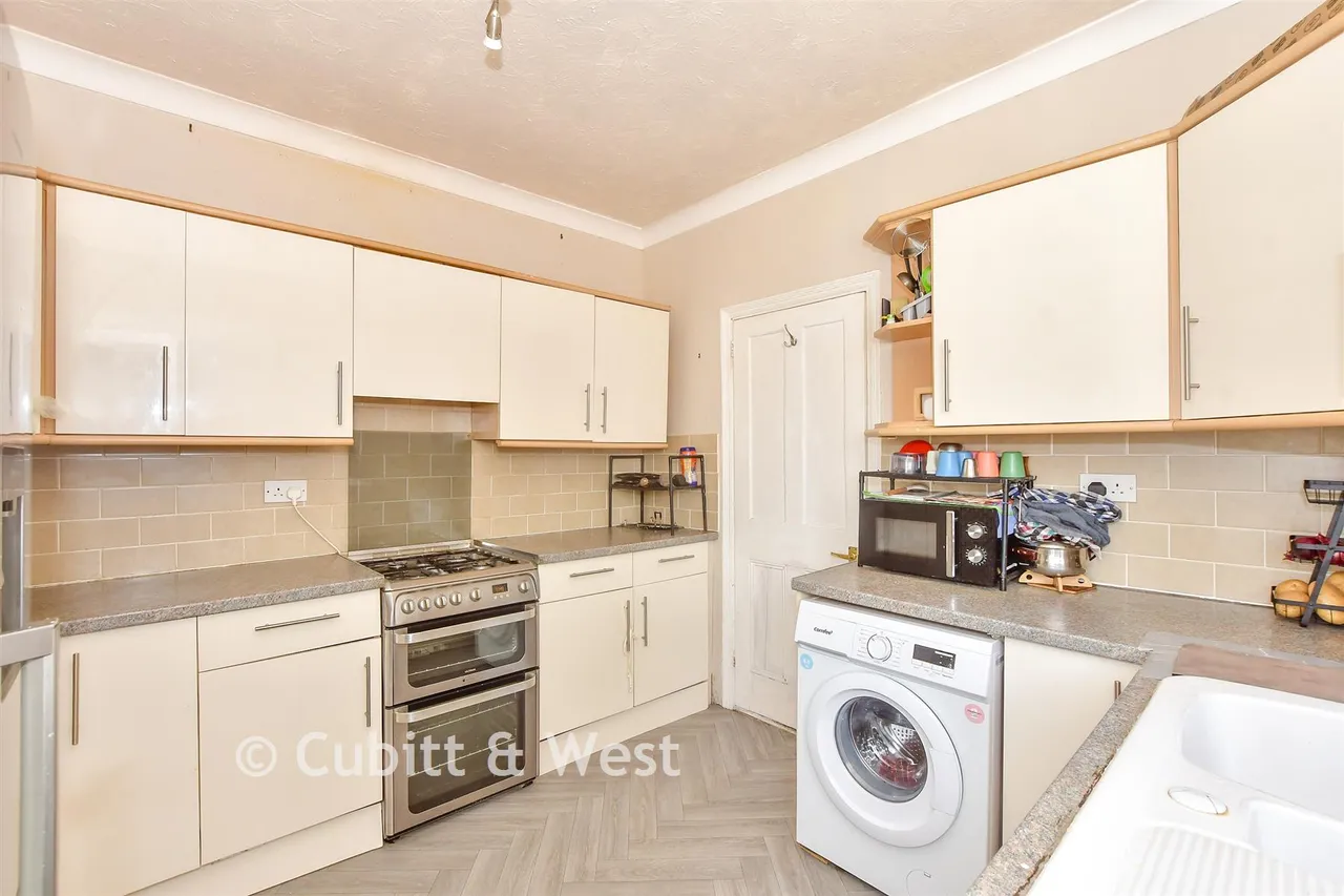Stamshaw Road, Portsmouth, PO2, photo 3