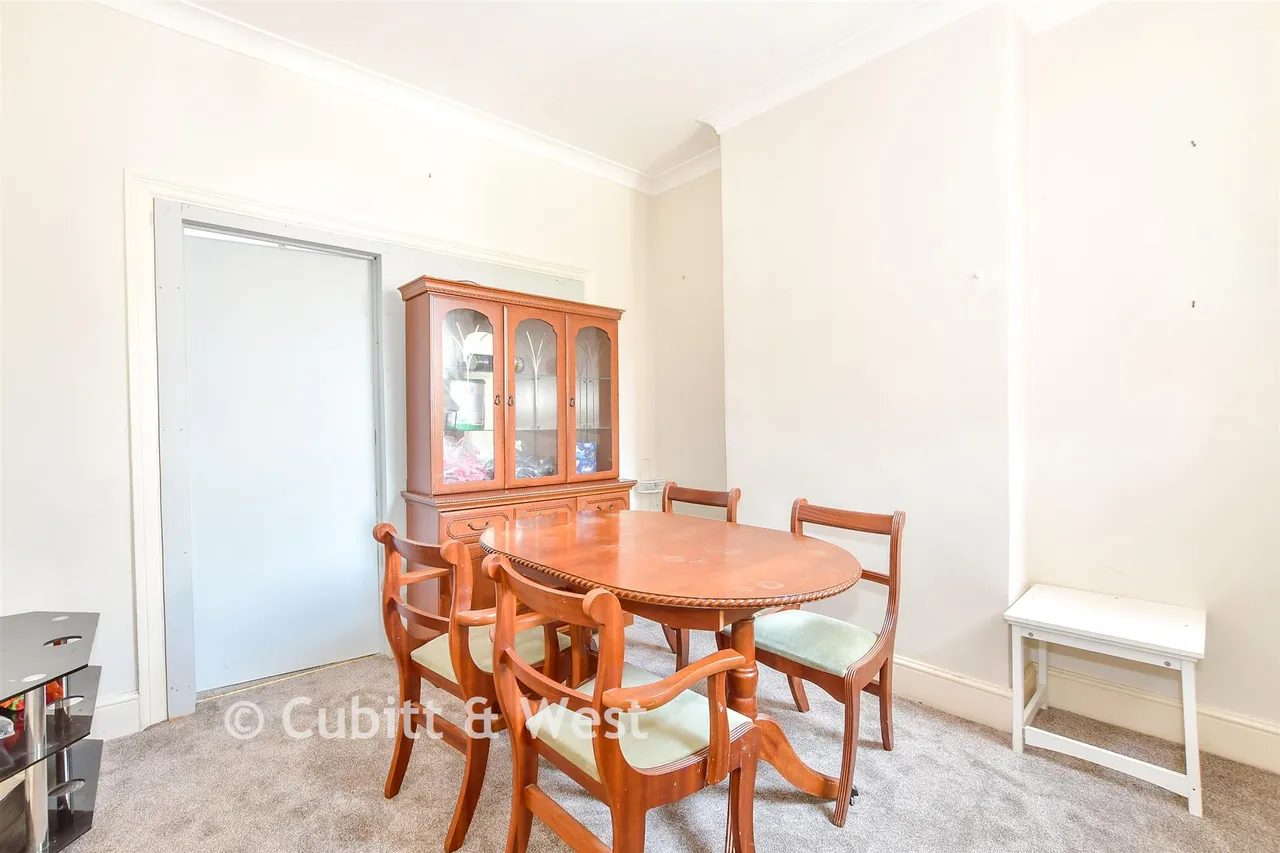 Stamshaw Road, Portsmouth, PO2, photo 2