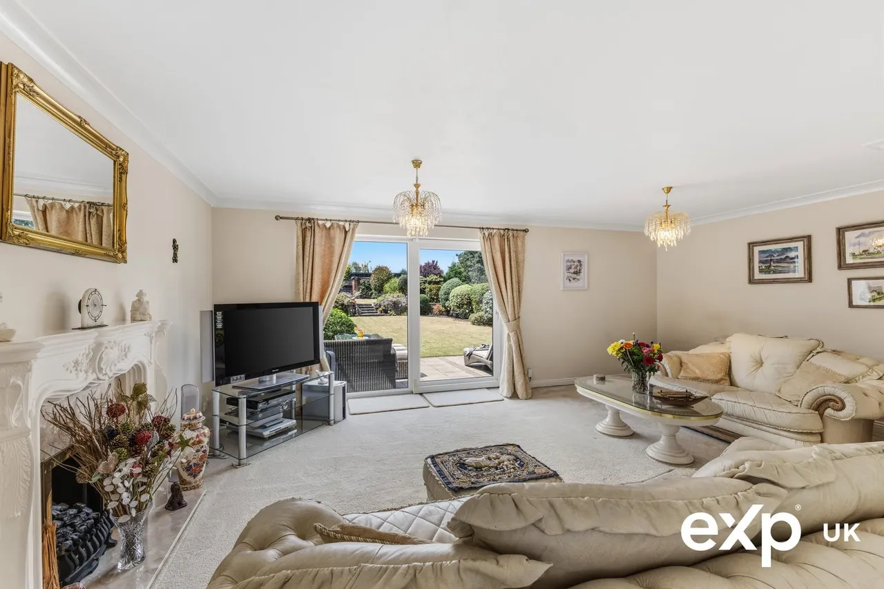 Chapel Lane, Ravenshead, photo 8