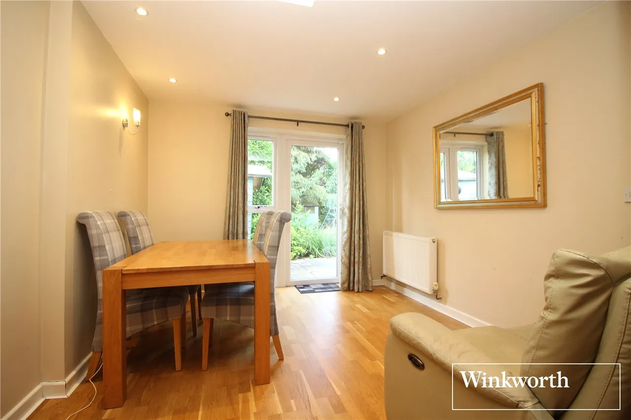 Cardinal Avenue, Borehamwood, Hertfordshire, WD6, photo 9