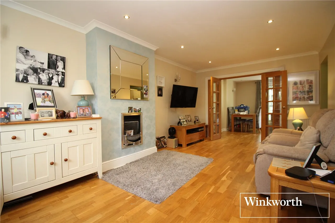 Cardinal Avenue, Borehamwood, Hertfordshire, WD6, photo 8