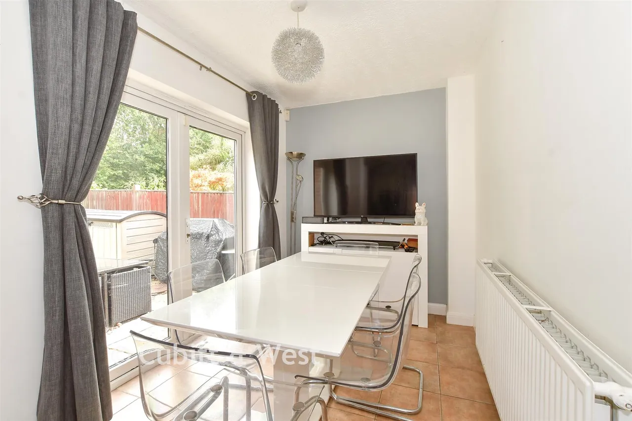 Turnpike Way, Ashington, RH20, photo 3