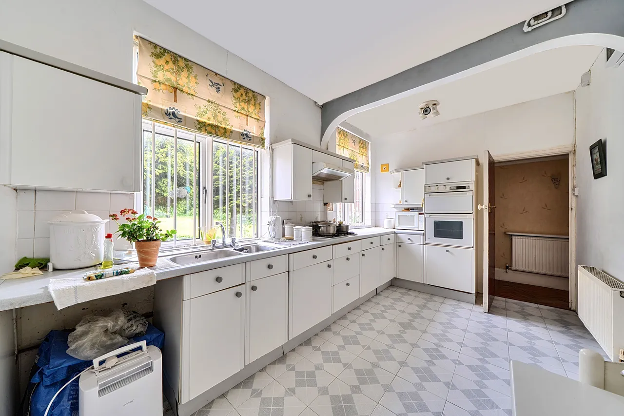 68 Donnington Road, London, photo 3
