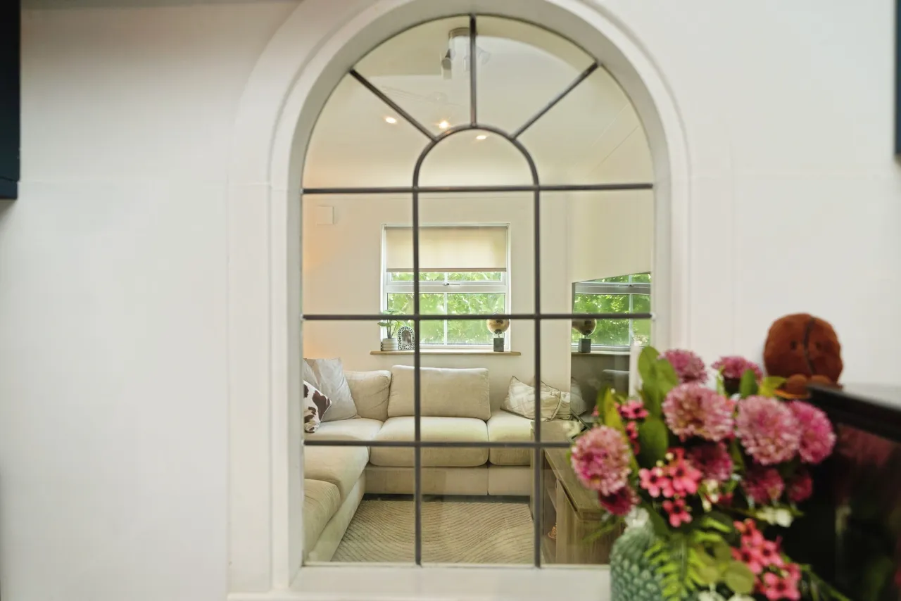 Staines Road West, Sunbury-On-Thames, TW16, photo 7