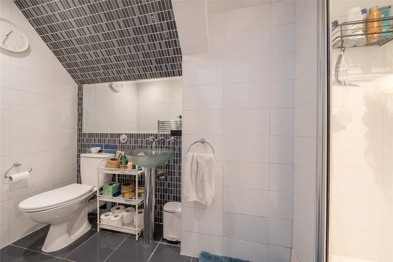 Tweedy Road, Bromley, BR1, photo 7