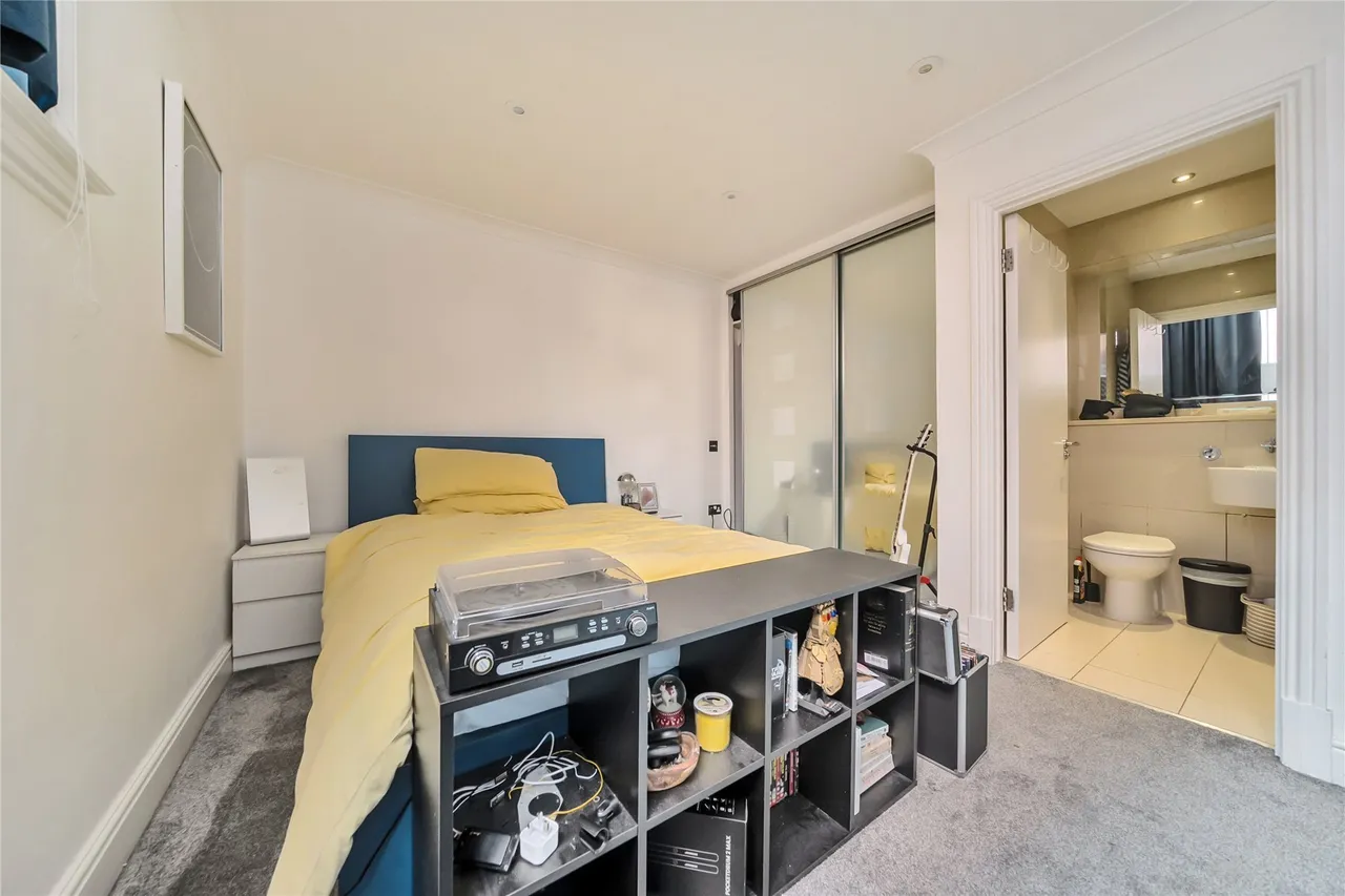 Tweedy Road, Bromley, BR1, photo 19