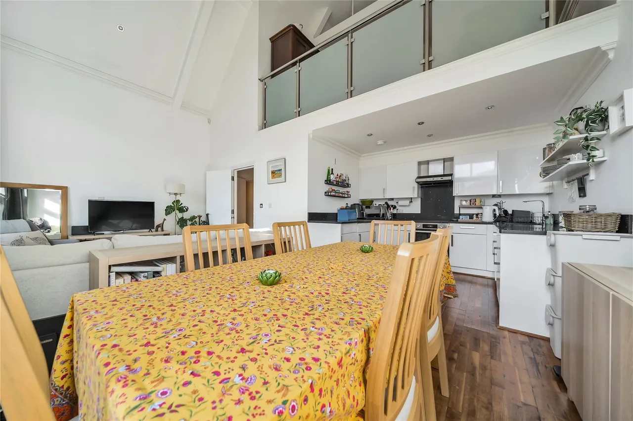 Tweedy Road, Bromley, BR1, photo 16