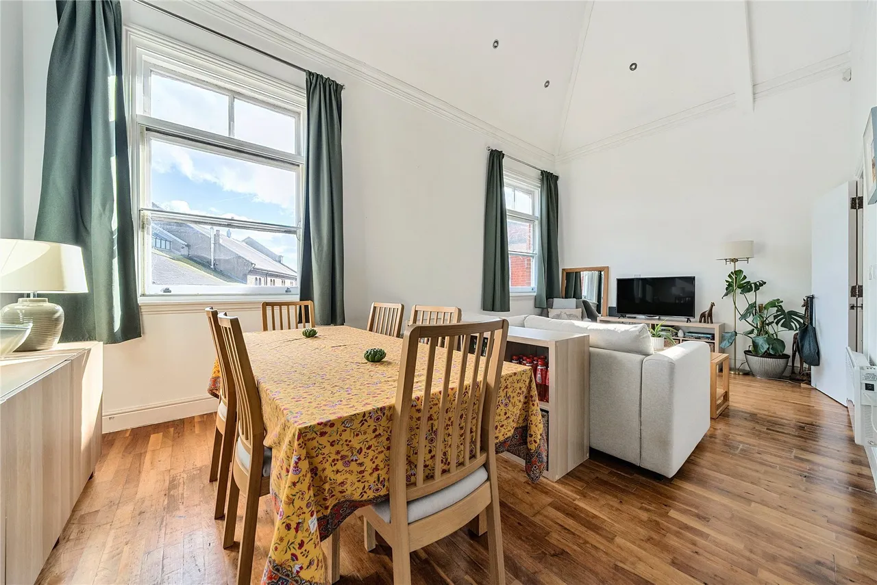 Tweedy Road, Bromley, BR1, photo 12