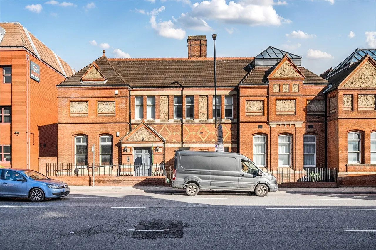 Tweedy Road, Bromley, BR1, photo 22