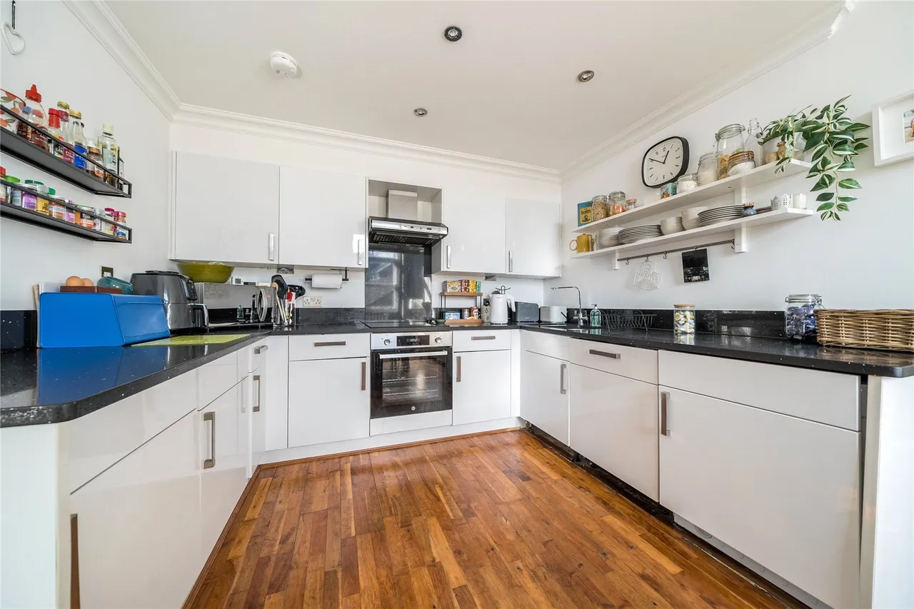 Tweedy Road, Bromley, BR1, photo 6