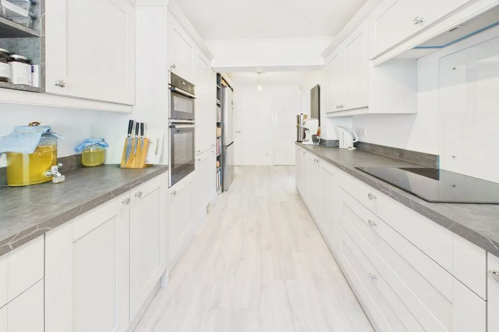 Sumerlin Drive, Clevedon, BS21, photo 17