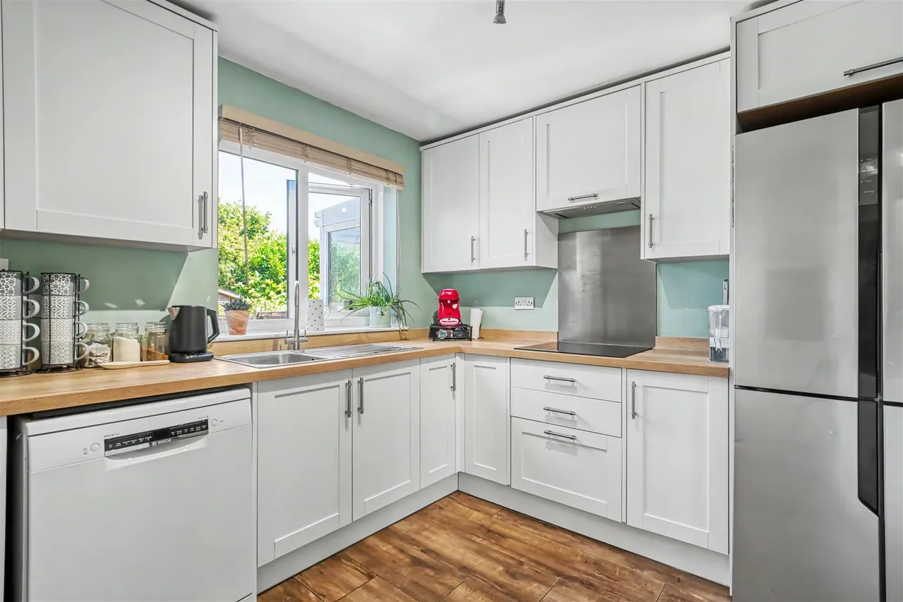 Hawthorn Close, Shaftesbury, photo 9