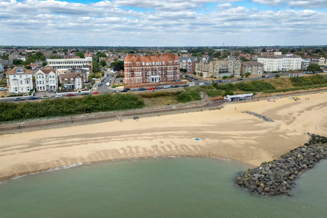 Marine Parade East, Clacton On Sea, CO15, photo 16