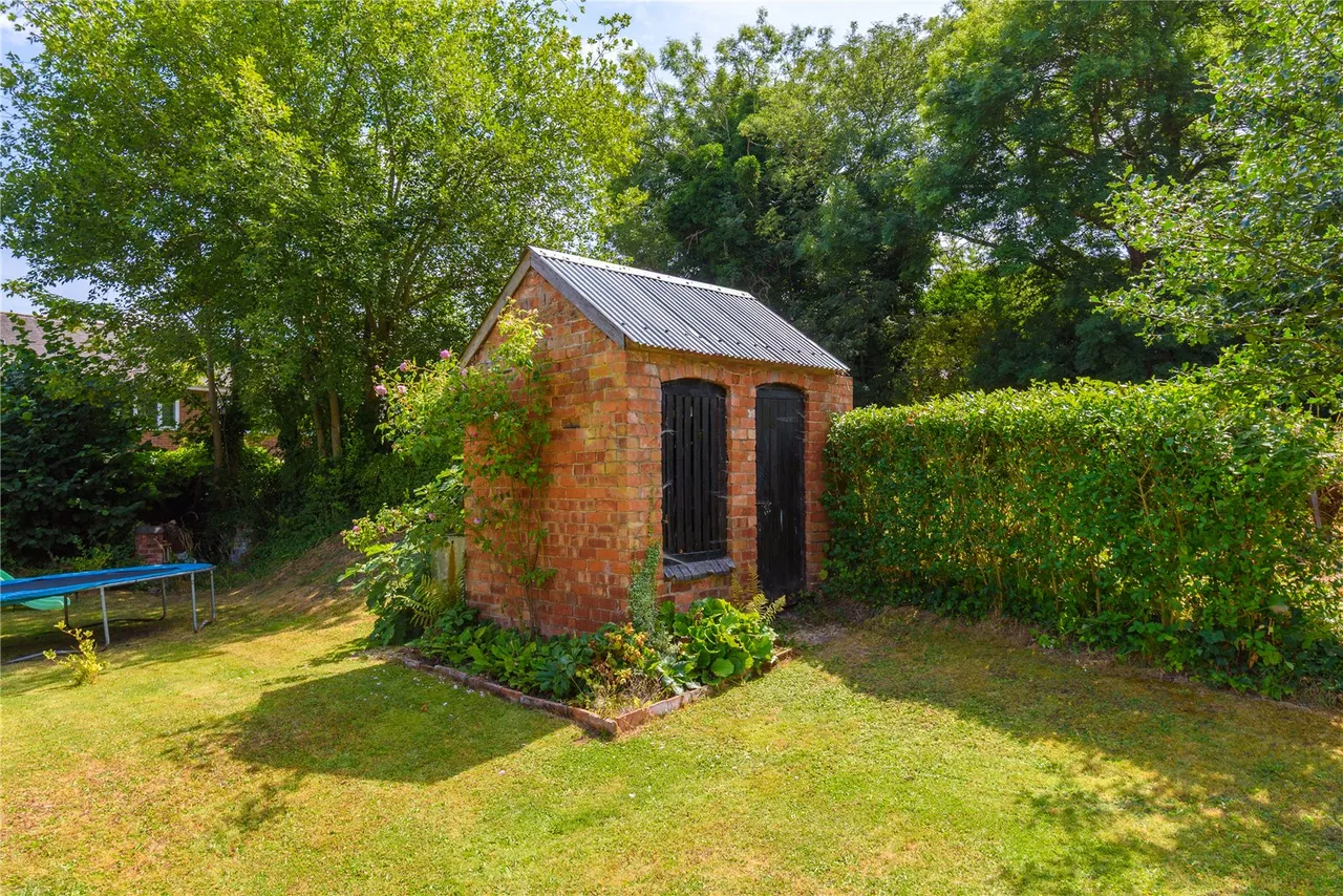 Pool Road, Montgomery, Powys, SY15 6QY, photo 38