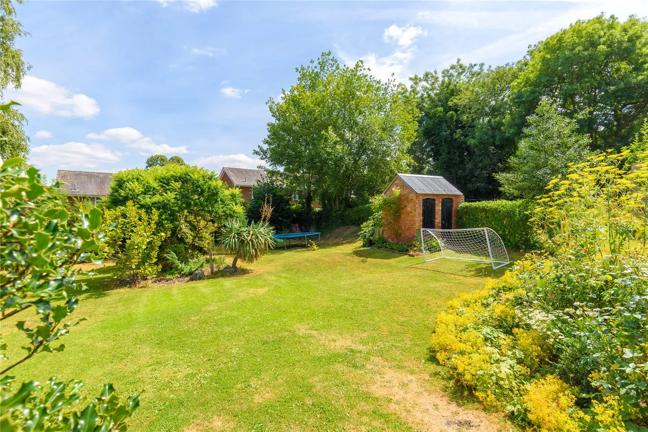 Pool Road, Montgomery, Powys, SY15 6QY, photo 43