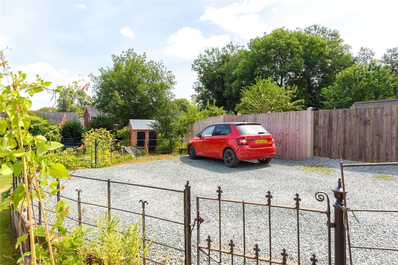 Pool Road, Montgomery, Powys, SY15 6QY, photo 34