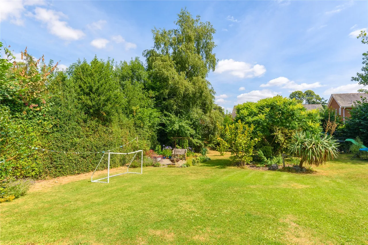Pool Road, Montgomery, Powys, SY15 6QY, photo 40