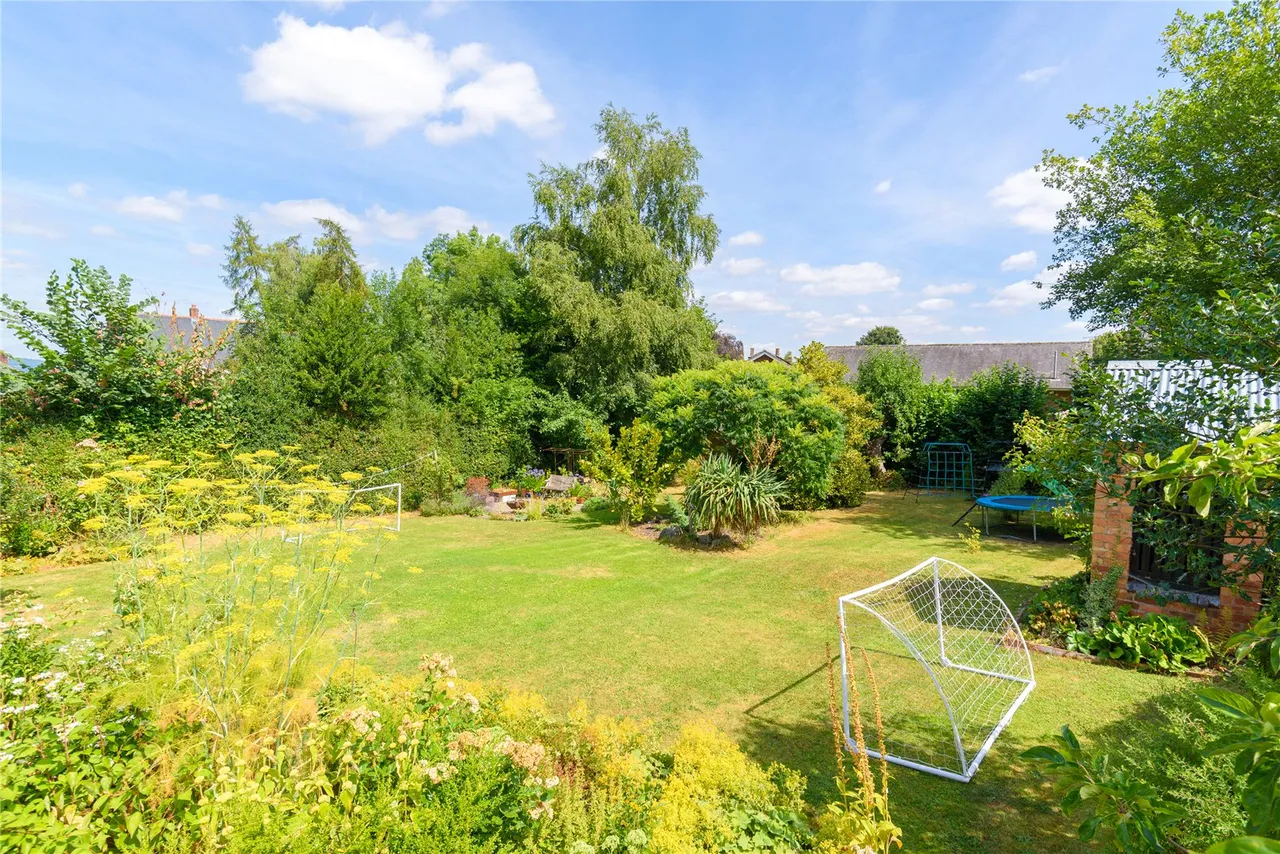 Pool Road, Montgomery, Powys, SY15 6QY, photo 46