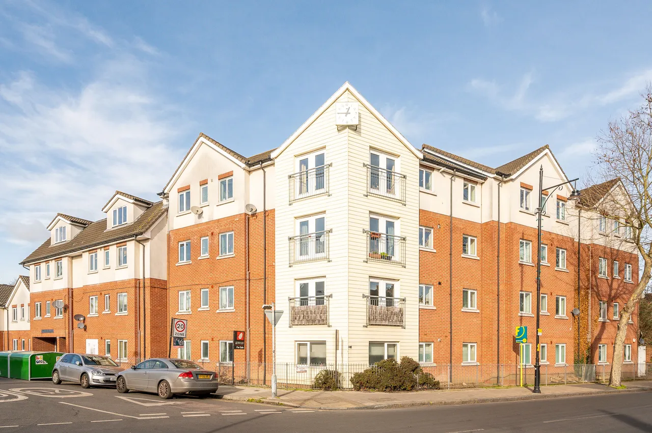 13 Symons Close, London, photo 9