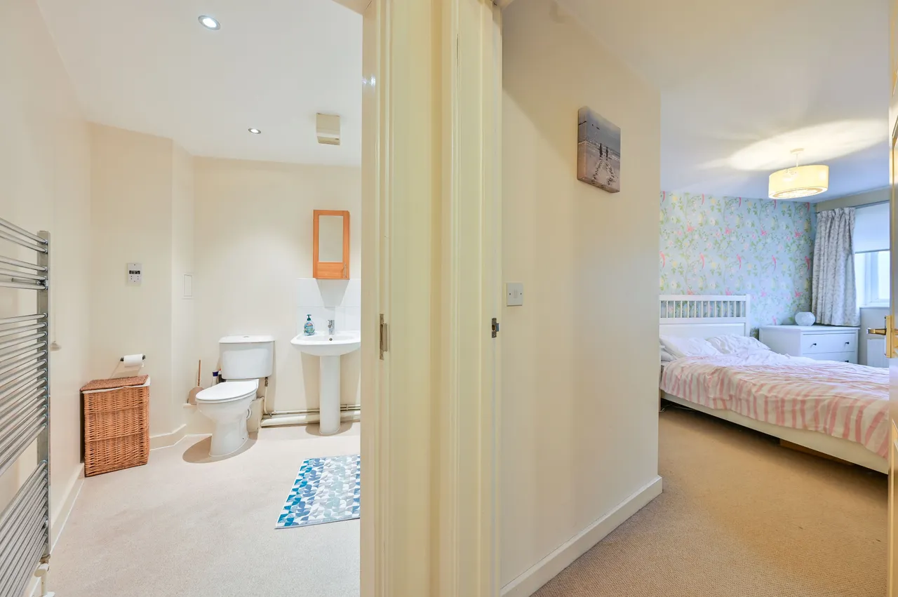 13 Symons Close, London, photo 8