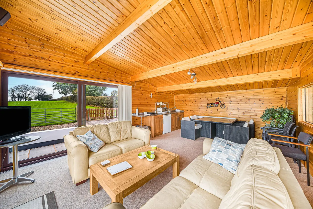 Kiln Lane, Hambleton, FY6, photo 37