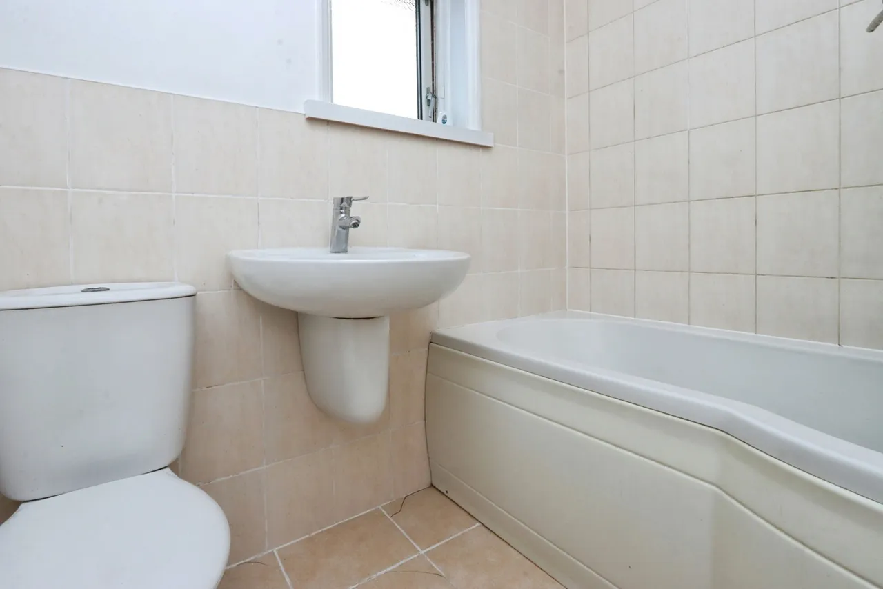 Lees Hall Road, Sheffield, S8, photo 11