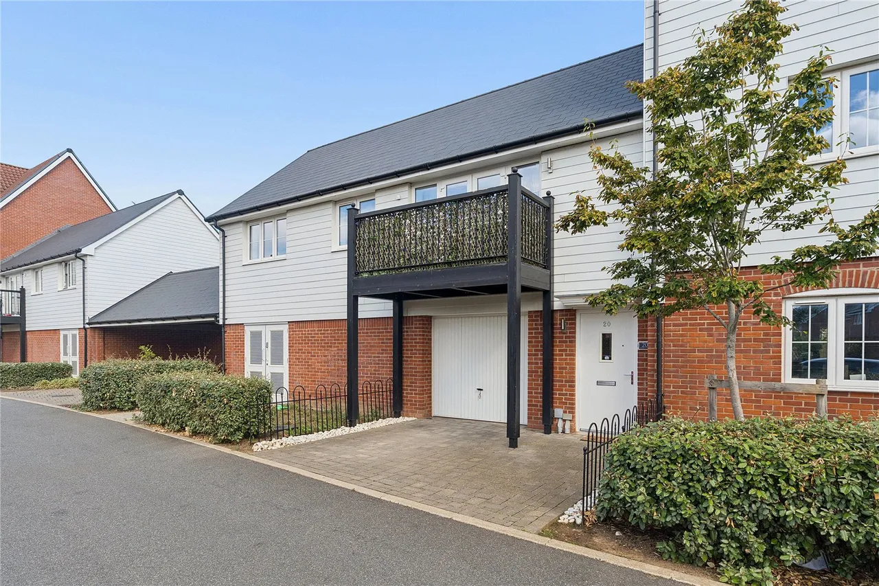 2 bed house for sale — Liberty Way, Runwell, Wickford, Essex, SS11
