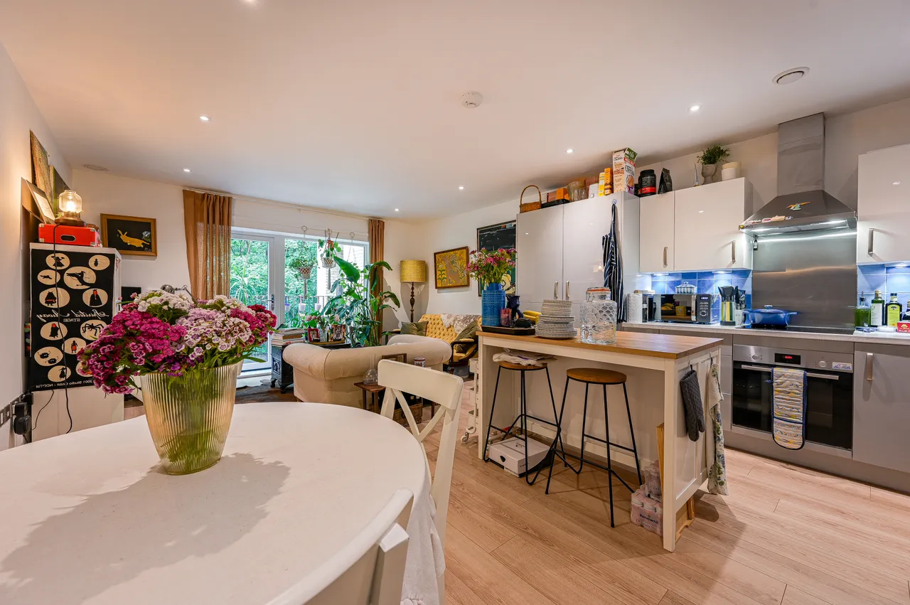 Flat 204, Finlay Court, LONDON, photo 5