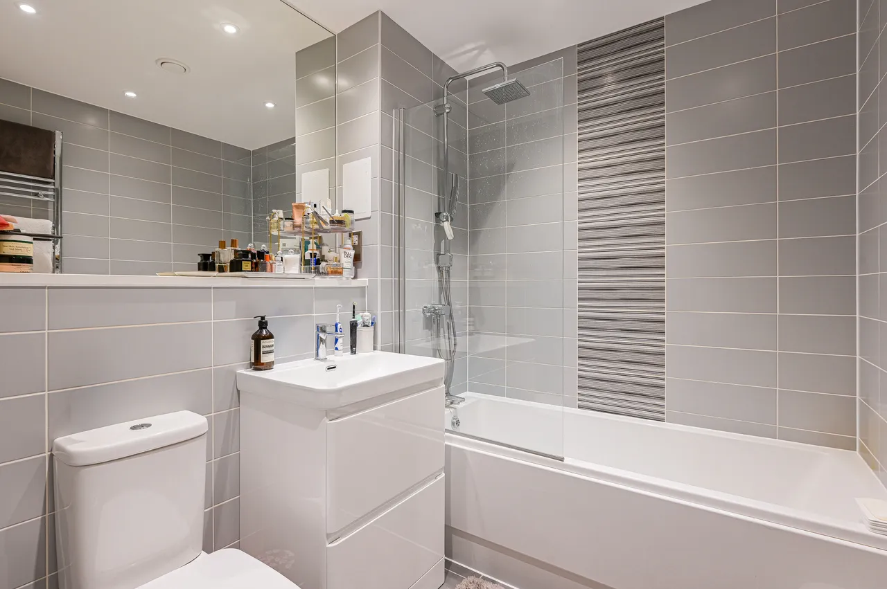 Flat 204, Finlay Court, LONDON, photo 7