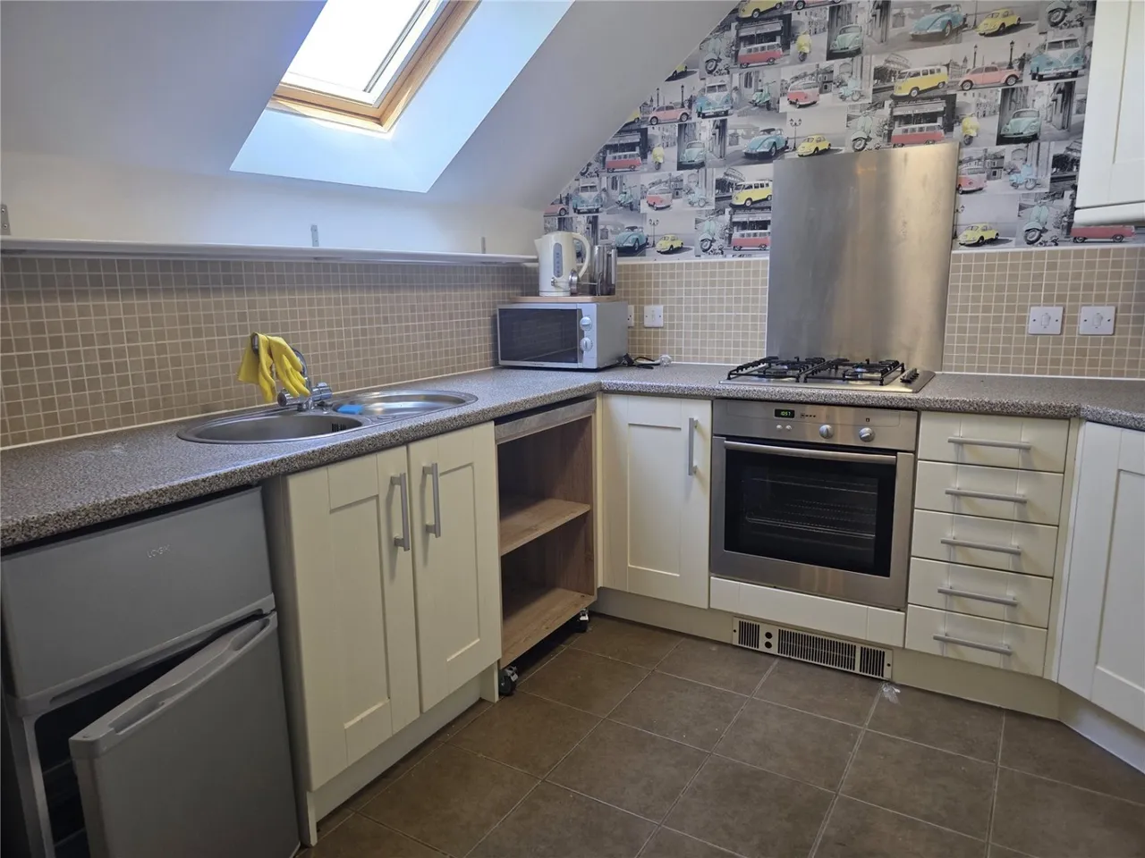 Spindle Close, Dewsbury, WF12, photo 6