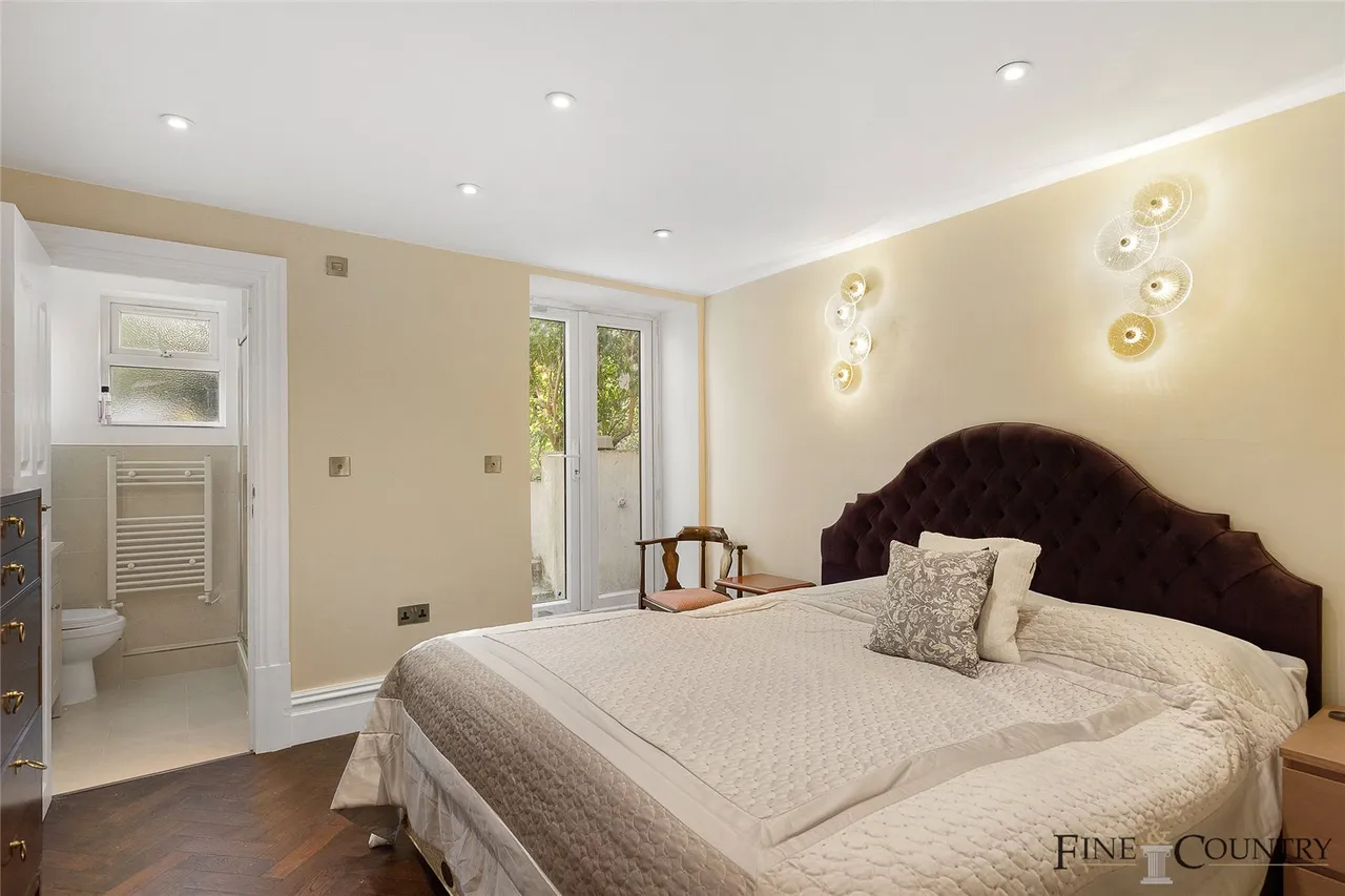 Woodchurch Road, London, photo 9