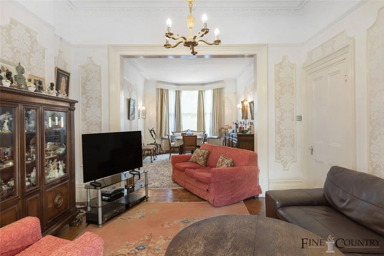 Woodchurch Road, London, photo 15